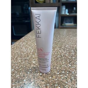 FEKKAI technician, color treatment mask